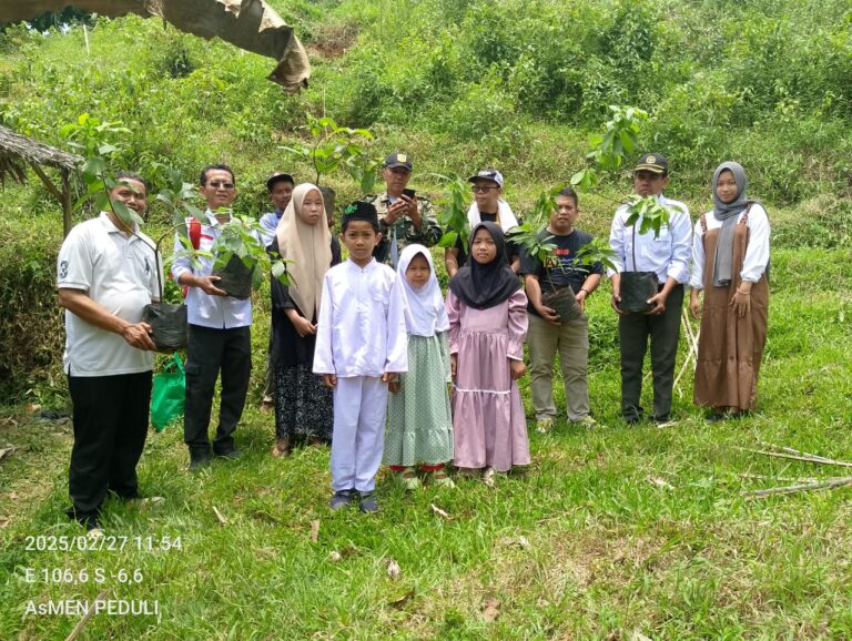 Wujud Kepedulian Lingkungan Hidup Dan Ketahanan Pangan AsMEN Tanam Puluhan Pohon Alpukat