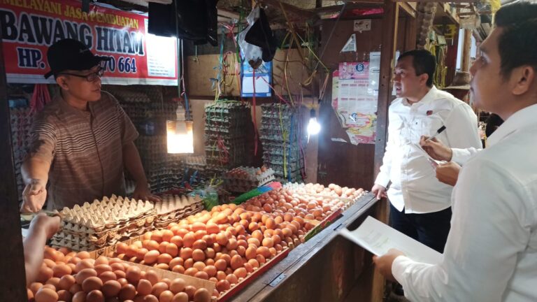 Satgas Pangan Polda Kalteng  Cek Harga Pangan di Pasar Tradisional Imbau Pedagang Tidak Naikan Harga di Bulan Ramadan 