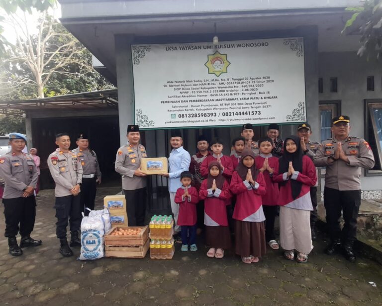 Polres Wonosobo Berbagi dengan Anak Binaan Yayasan Umi Kulsum