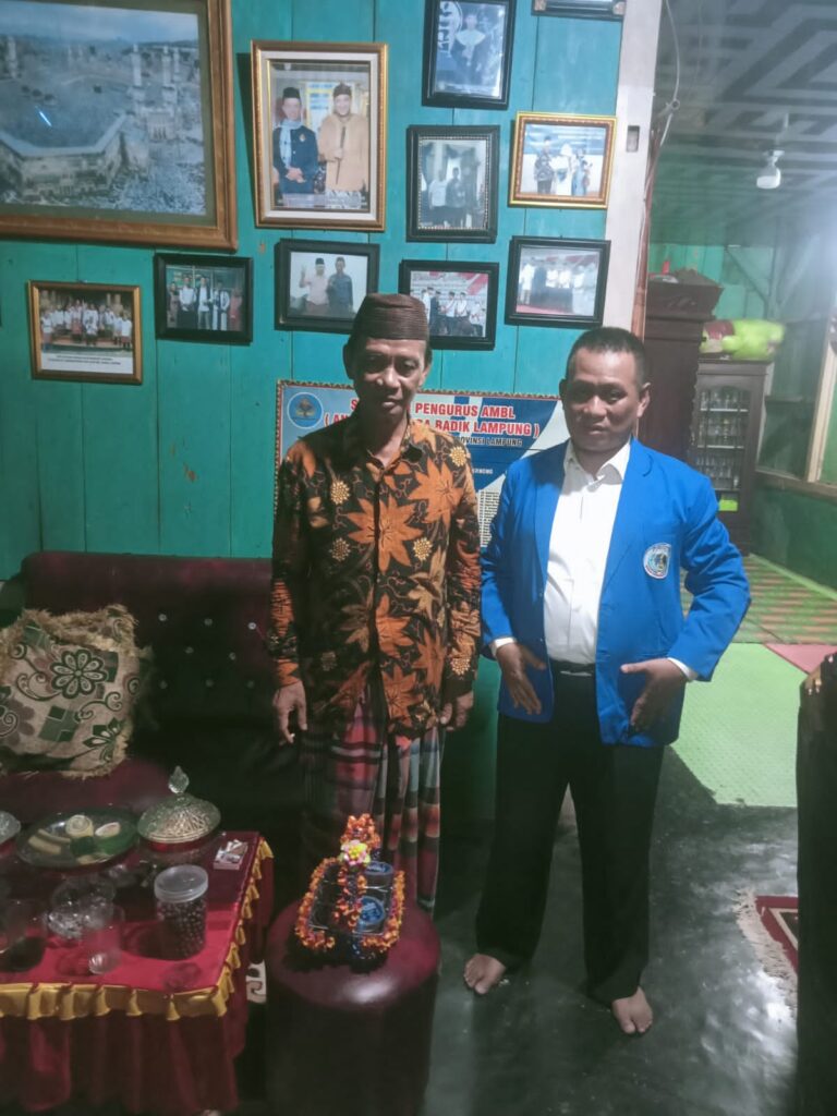 Ketua Umum Media Polri, Dr. H.C. Sastra Suganda, Mengunjungi Guru Besar Pencak Silat Sekenci Kinci