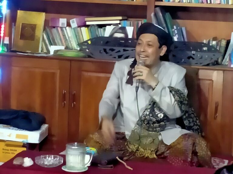 Warga Pasar Minggu Berdzikir dan Bersholawat Bersama KH. Abah Nasrullah Rasyid
