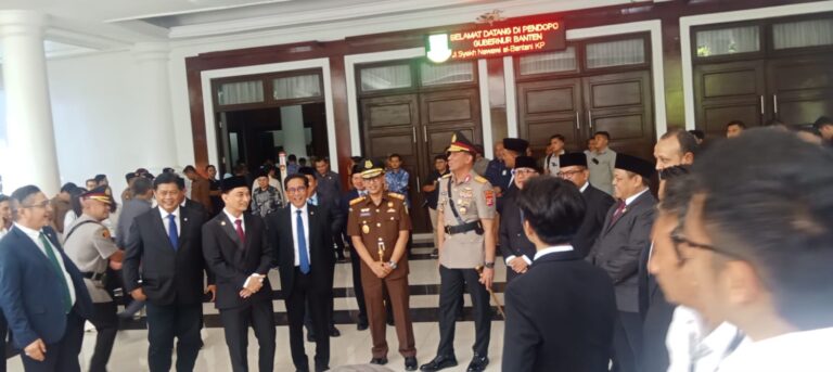 Gubernur Andra Soni Lantik Bupati dan Wakil Bupati Serang terpilih Periode 2025-2030