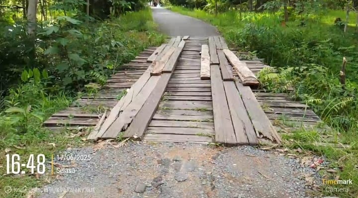 Sangat memperhatikan kondisi Wisata Pemandian Air Panas dan Batu Ampar, Kinerja Dinas Pariwisata Kabupaten Dipertanyakan