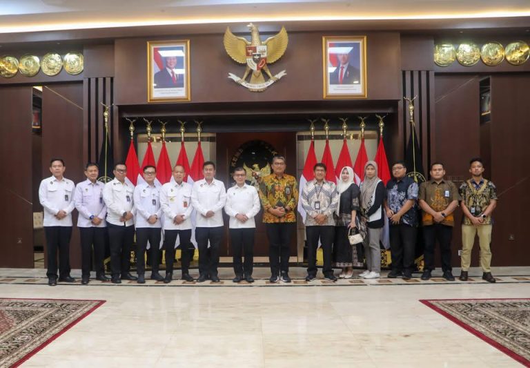 Terima Exit Meeting BPK RI, Sesmenko Polkam: Ingatkan Seluruh Pimpinan dan Pegawai Cermat Dalam Penggunaan Anggaran