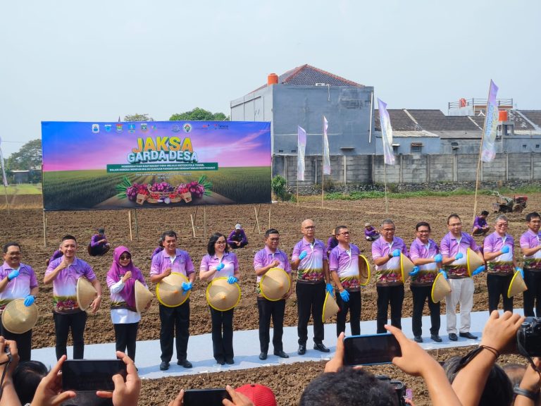 ‎1,5 Hektar Lahan Diberdayakan Lewat MOU Program Jaksa Garda Desa, Dukung Ketahanan Pangan dan BUMDes