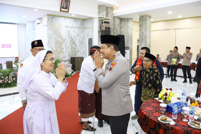 Peringatan Hari Bhayangkara ke-79, Polda Jateng Gelar Doa Bersama Lintas Agama Bersama Forkopimda dan FKUB se-Jawa Tengah