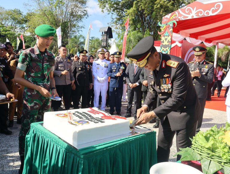 Hari Bhayangkara ke-79, Gubernur dan TNI Beri Kejutan Ke Kapolda Kalteng