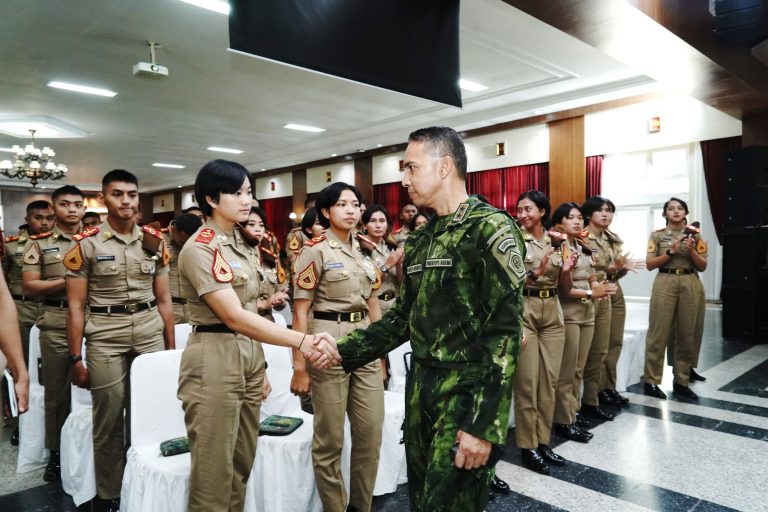 Danton Kostrad Berbagi Pengalaman Kepemimpinan di Papua kepada Taruna Akmil