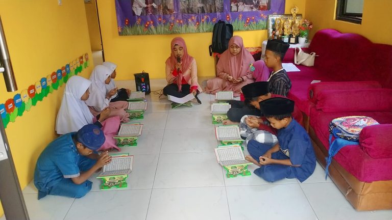Yayasan Pendidikan Islam Altaufiq Fatahillah Gelar Doa Bersama Anak Yatim di Hari Jumat Berkah