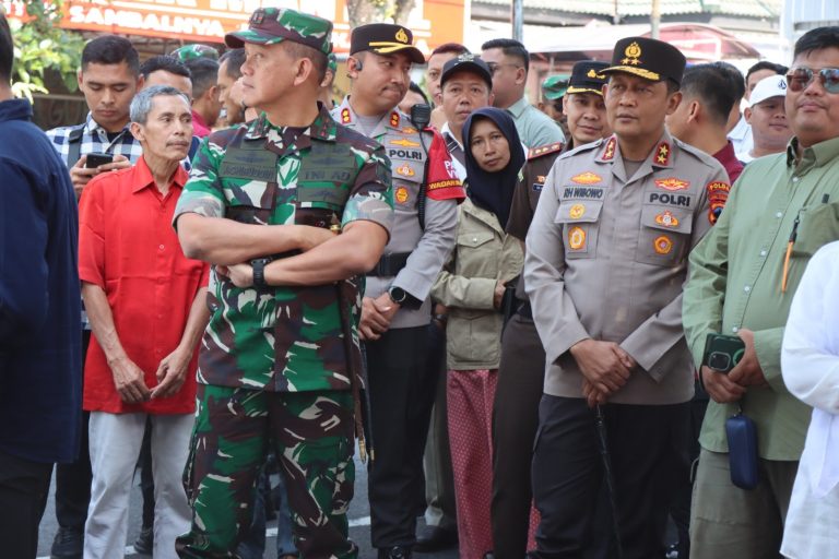 Polres Boyolali Jaga Ketat Kunjungan Kerja Wapres RI Salurkan Bantuan Subsidi Upah di Kantor Pos