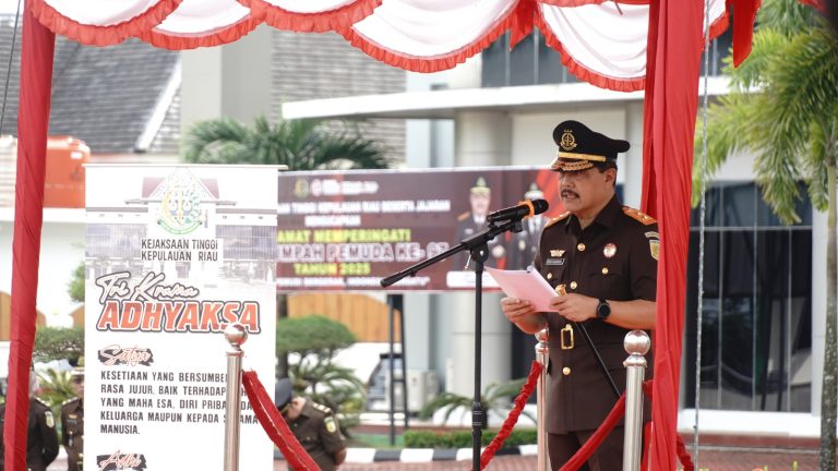 Kejati Kepri Gelar Upacara Hari Sumpah Pemuda ke-97, Tekankan Semangat Persatuan dan Integritas.