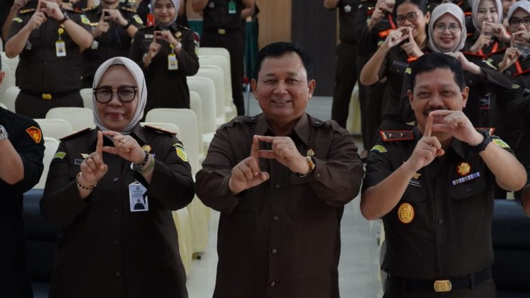 Kejati Kepri terima Kunjungan Supervisi Sesjampidum Kejagung RI, Tekankan Transparansi dan Akuntabilitas Penegakan Hukum.