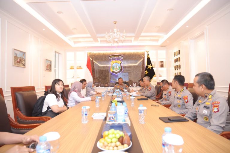 Kapolda Kepri sambut Tim BPK RI Dalam pemeriksaan Efektivitas pengelolaan keuangan BLU Rumkit bhayangkara.