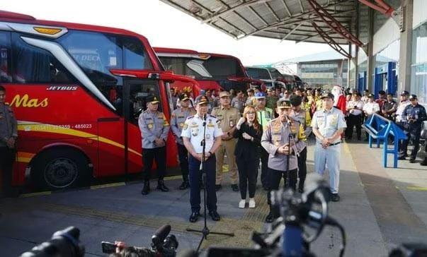 Keselamatan Pemudik Jadi Prioritas, Kapolri Pantau Operasional Bus Nataru