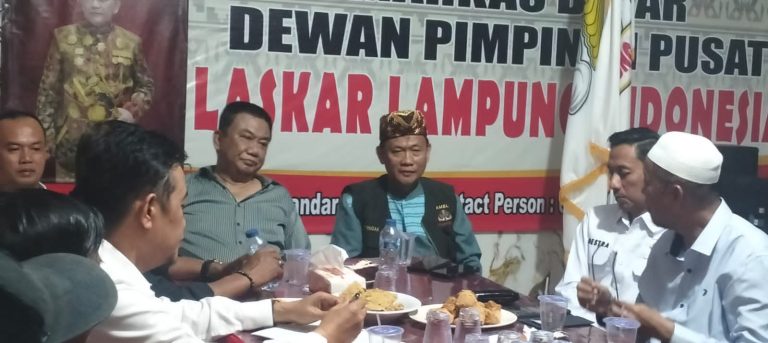 Kolonel Pur. Dr. Sukardiansyah, MKes, SpKJ, mewakili Angkatan Muda Badik Lampung, menerima amanah sebagai Ketua Aliansi Forum Aliansi Menggugat Hutan Kota.